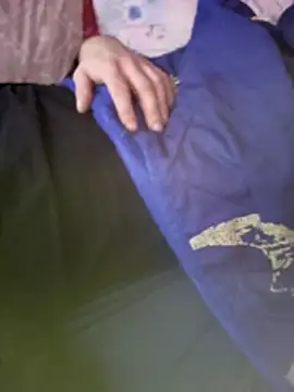 HouseOfCums live sex cam