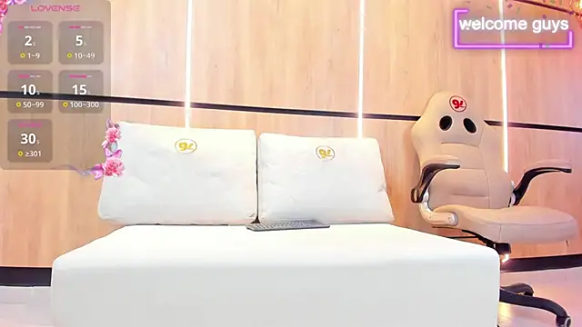 adela_chase live sex cam