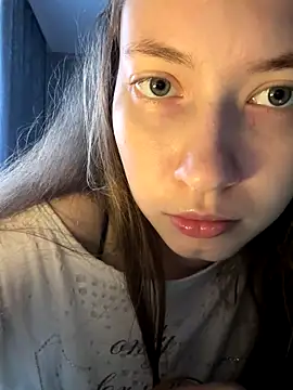 Holy_Poly live sex cam