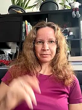 AnnikaRose live sex cam