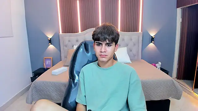 Tommy18__ live sex cam