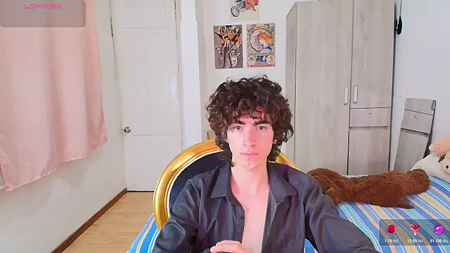 Nude_Boy18 live sex cam