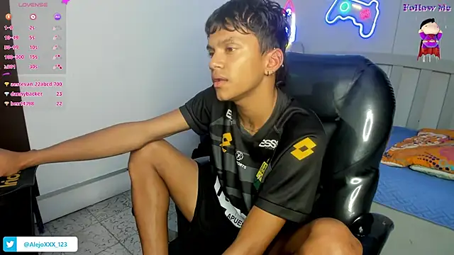 loistwink_ live sex cam