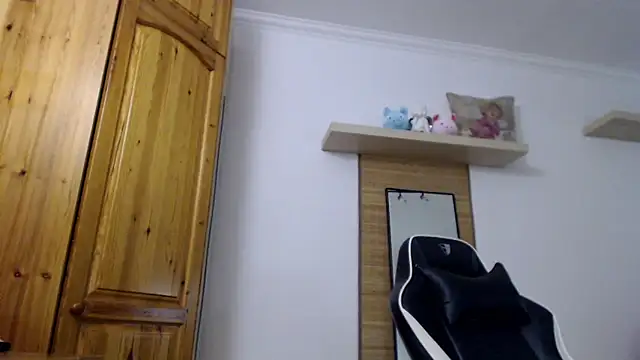 Lisakisss live sex cam