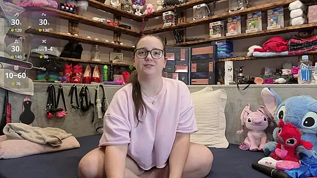 Kimberly-Caprice live sex cam