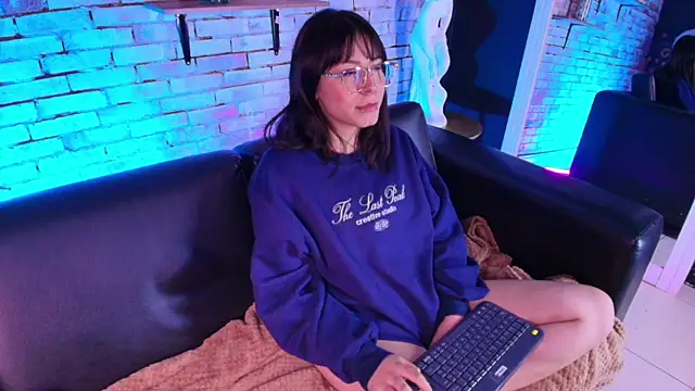 kitty_malach live sex cam