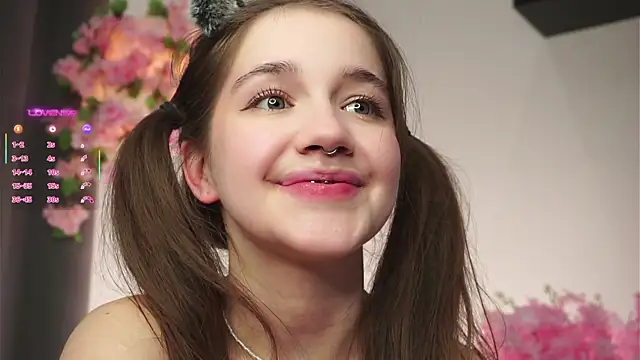 AmiLewis live sex cam