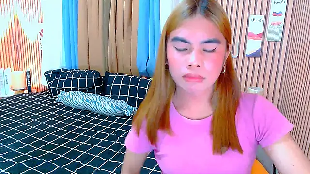 mikhaylahanderson live sex cam