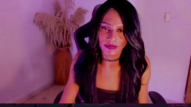 carolinemiller7 live sex cam