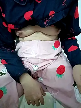 SweetGirl2k2 live sex cam