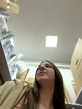 DoriDeluxe66 live sex cam