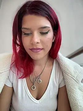 RiriRoseey live sex cam