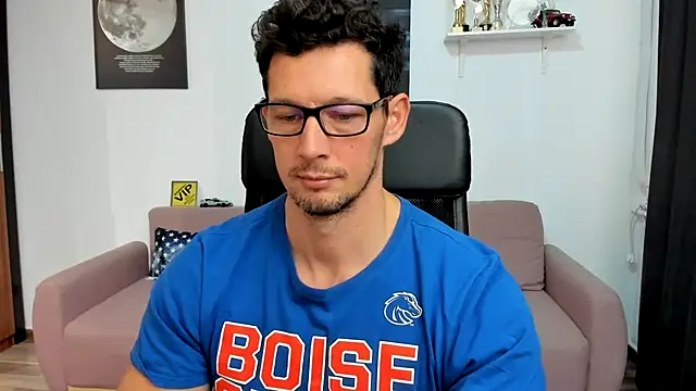 BrutusK08 live sex cam