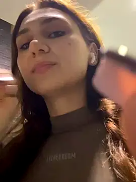 QuitieLia live sex cam