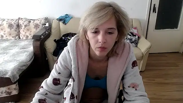 SmokerLety live sex cam