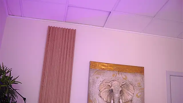 LaraSynn live sex cam