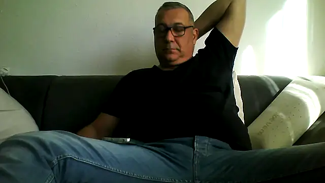 Soloyan live sex cam