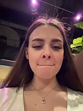 KristiRich live sex cam