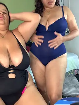 twocurvylatins live sex cam