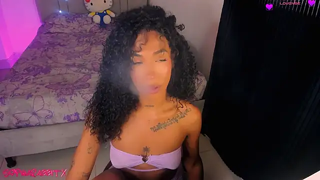 _Larabbitxx live sex cam