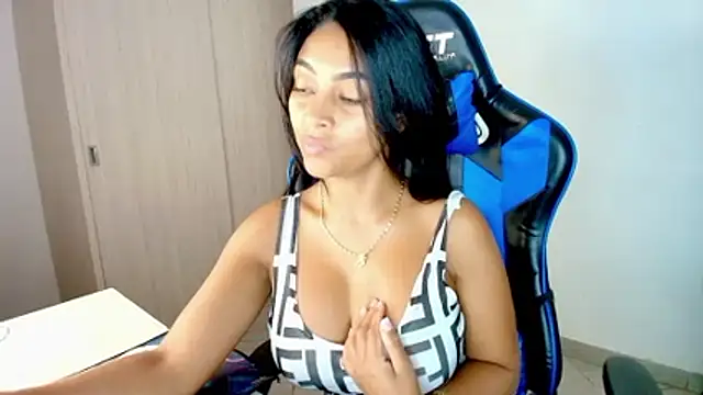 sophiax-x live sex cam