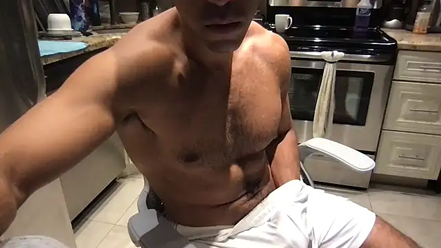 BigGuyMuscle live sex cam