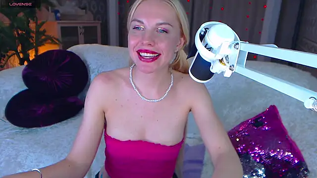 LiSinDoll live sex cam