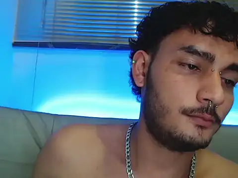 Brunicci live sex cam