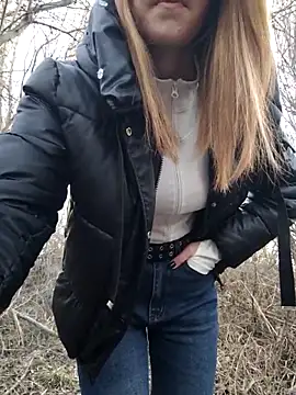 YOOUR_EVAA live sex cam