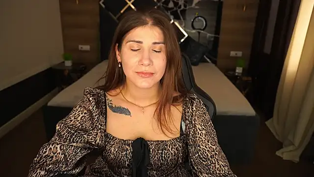 CassandraGood live sex cam