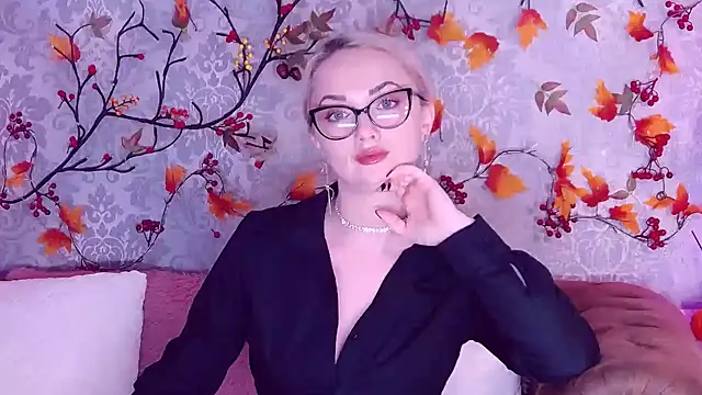 EllianaReese live sex cam