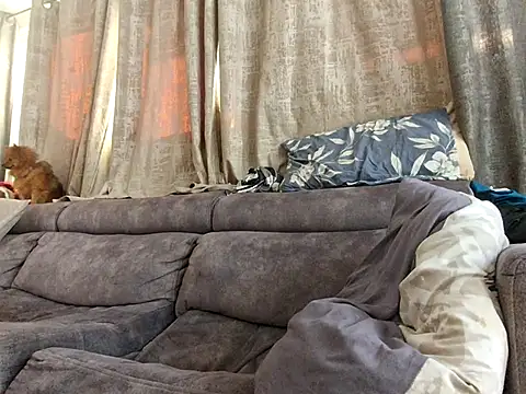 Alexis21821 live sex cam