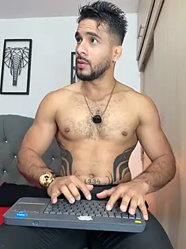 Maximiliano_ford live sex cam