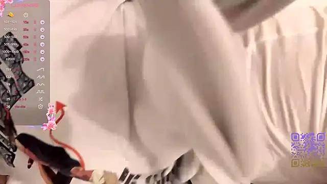 GilySuper live sex cam