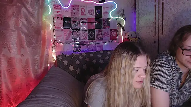 Your_Horny_Friends live sex cam