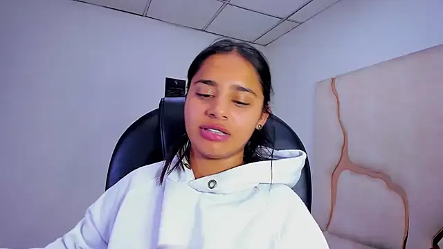 ScarletDoll live sex cam