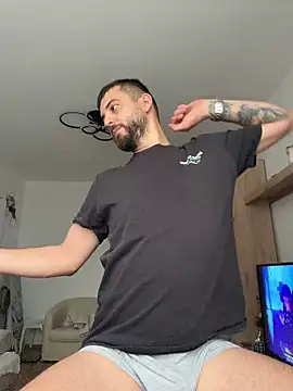 Pablo_Hornyguy95 live sex cam