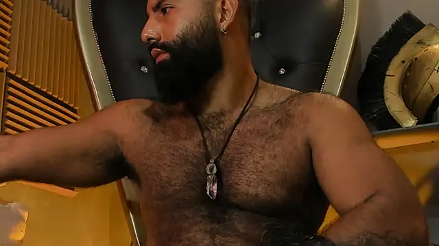 BeardAndrew live sex cam