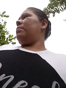 hotmom33 live sex cam