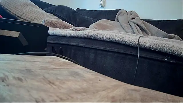 onesieboyx live sex cam