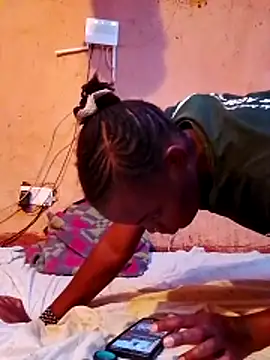 cute_naimah live sex cam