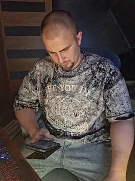 Foxyshaved live sex cam