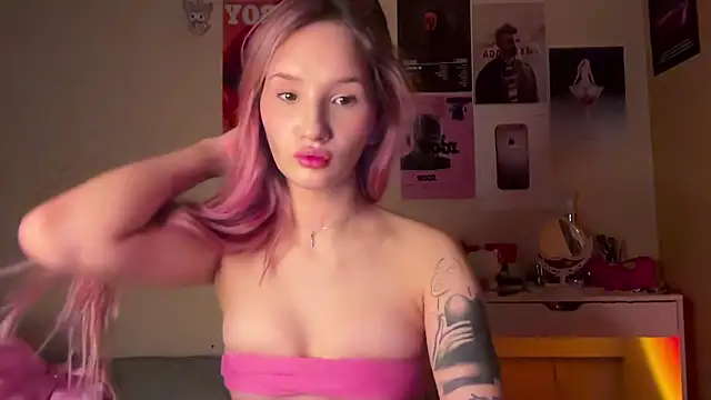 Emily_Di1 live sex cam