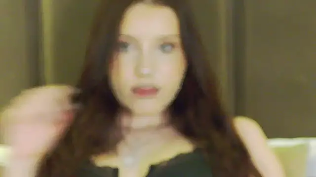 EmilyMosley live sex cam