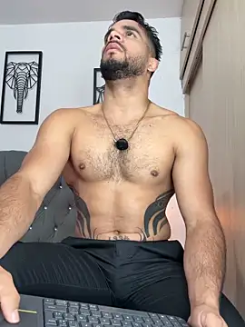 Maximiliano_ford live sex cam