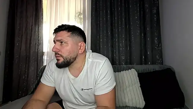 Gold_Alpha_Boy live sex cam