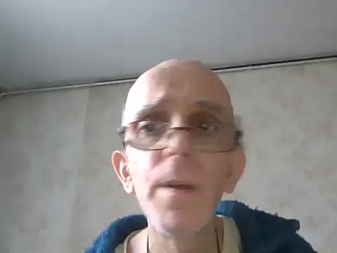 mariusica1@xh live sex cam