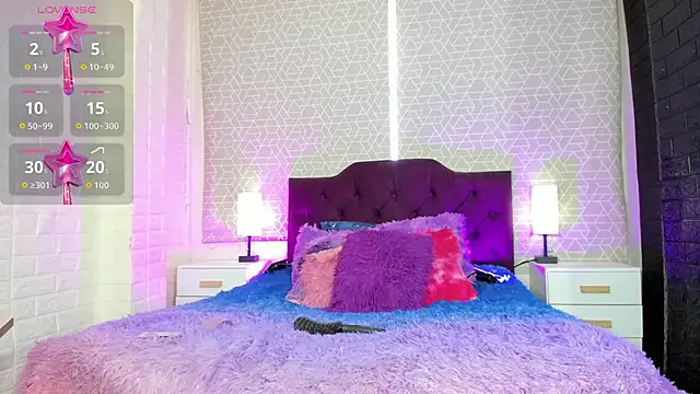 Zamara_Kleii live sex cam