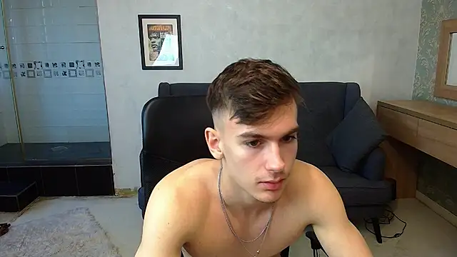 BradyFlint live sex cam