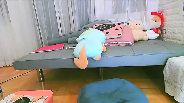 Cara-99 live sex cam